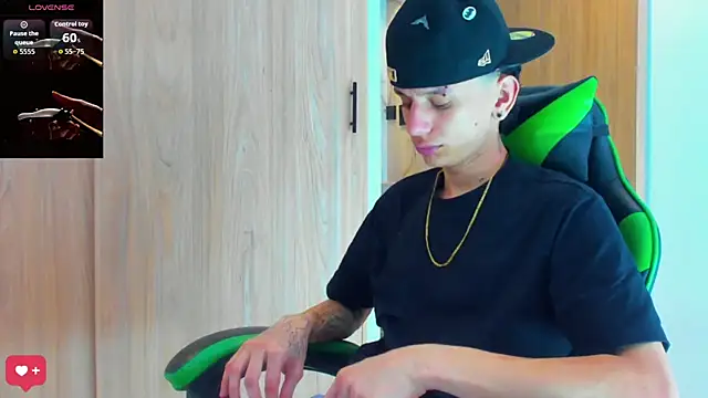 Skinny batman online show from October 27, 6:42 pm