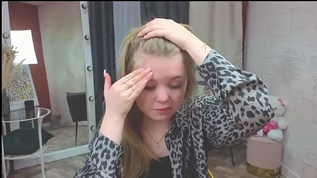 Melissa 199 online show from December 5, 4:22 am