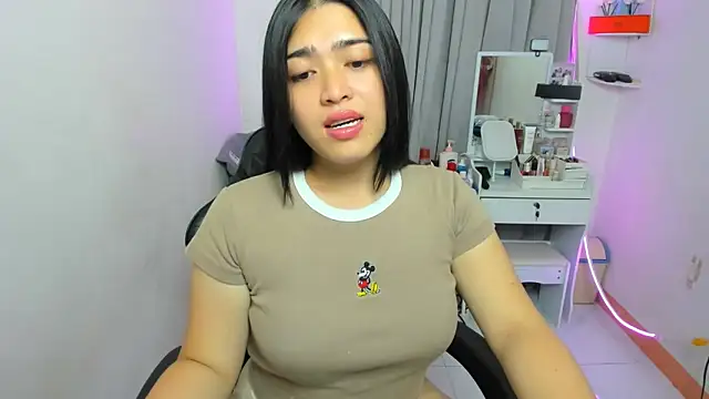 BubbbleButtDemi online show from July 2, 8:31 am