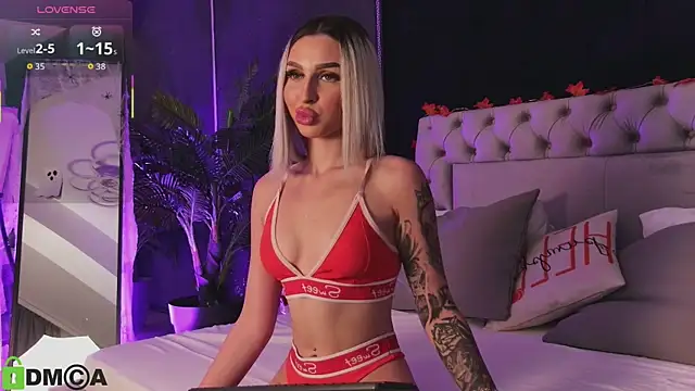 AriannaLure online show from November 1, 7:30 pm