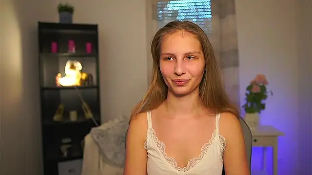 emmie murray online show from April 22, 1:40 pm