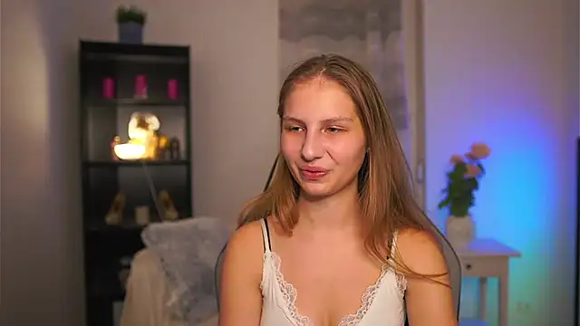 emmie murray online show from March 26, 7:12 pm