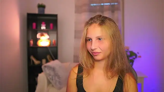 Snapshot of emmie_murray chatting on October 15, 1:08 pm emmie murray online show from October 15, 1:08 pm