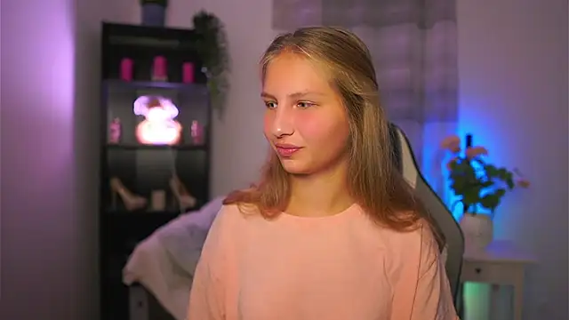 Snapshot of emmie_murray chatting on October 4, 5:58 pm emmie murray online show from October 4, 5:58 pm