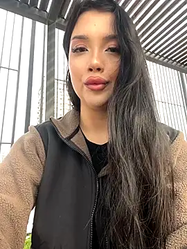 kiss Lissa online show from November 12, 9:35 am