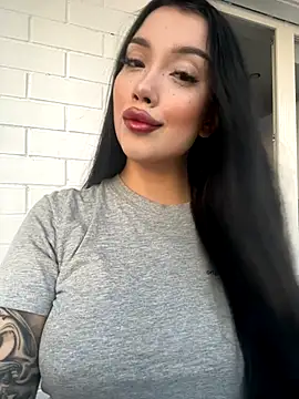 kiss Lissa online show from November 2, 2:00 pm