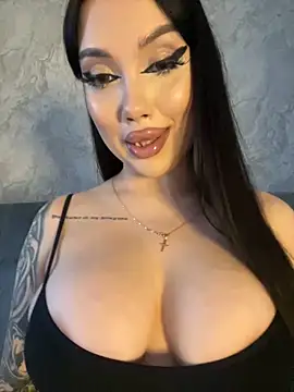 kiss Lissa online show from February 1, 7:50 am