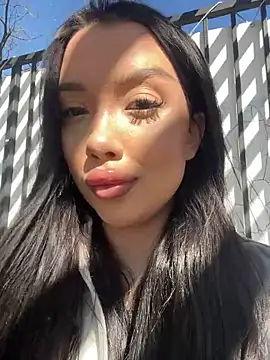 kiss Lissa online show from March 1, 9:31 am