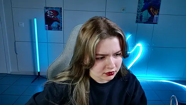 HaleySun online show from October 6, 1:01 pm