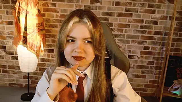 HaleySun online show from September 28, 5:03 am