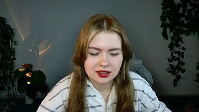 HaleySun online show from October 17, 9:12 am