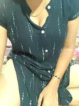 Snapshot of telugu_modal_divya chatting on February 28, 5:18 am telugu modal divya online show from February 28, 5:18 am