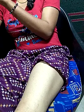 Snapshot of telugu_modal_divya chatting on February 28, 5:23 pm telugu modal divya online show from February 28, 5:23 pm