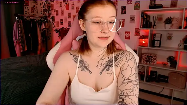Ayla Hicks online show from October 13, 3:08 am