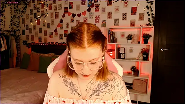 Ayla Hicks online show from September 29, 3:13 am