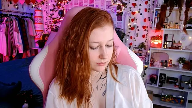 Ayla Hicks online show from January 17, 8:45 pm