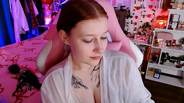 Ayla Hicks online show from February 28, 2:55 am