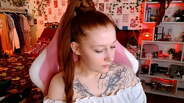 Ayla Hicks online show from January 9, 8:16 pm