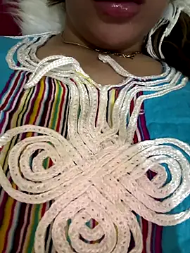 Snapshot of Laila-sexi chatting on October 25, 1:45 pm Laila-sexi online show from October 25, 1:45 pm