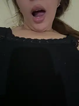 Snapshot of Laila-sexi chatting on October 4, 11:06 pm Laila-sexi online show from October 4, 11:06 pm