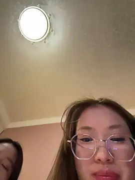 redrose520 online show from March 8, 11:46 am