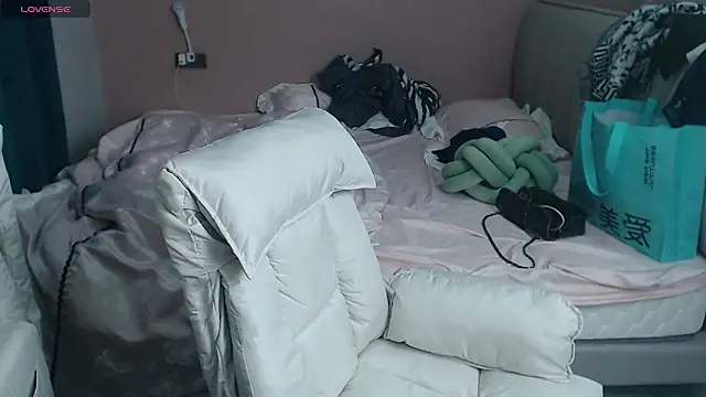 redrose520 online show from October 23, 12:37 pm