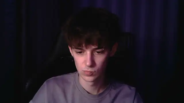 Snapshot of Hoot_Dude_ chatting on December 2, 6:42 pm Hoot Dude online show from December 2, 6:42 pm