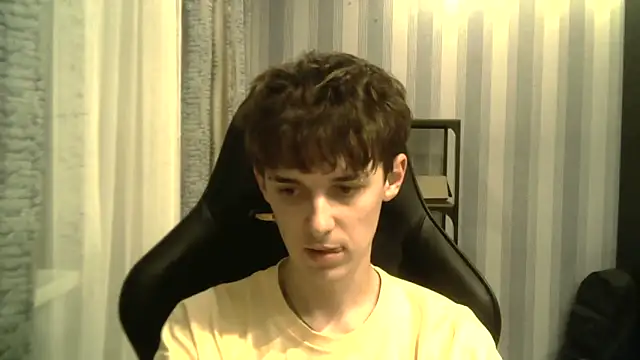 Snapshot of Hoot_Dude_ chatting on November 26, 3:12 pm Hoot Dude online show from November 26, 3:12 pm