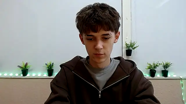 Snapshot of Hoot_Dude_ chatting on November 3, 1:04 pm Hoot Dude online show from November 3, 1:04 pm