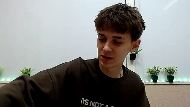 Snapshot of Hoot_Dude_ chatting on October 28, 2:27 pm Hoot Dude online show from October 28, 2:27 pm