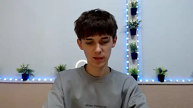 Snapshot of Hoot_Dude_ chatting on November 12, 1:59 pm Hoot Dude online show from November 12, 1:59 pm