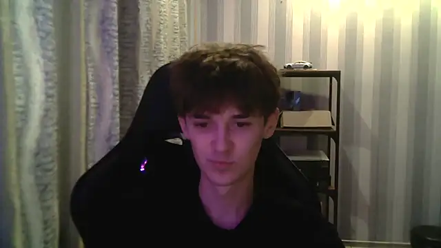 Snapshot of Hoot_Dude_ chatting on November 28, 11:21 am Hoot Dude online show from November 28, 11:21 am