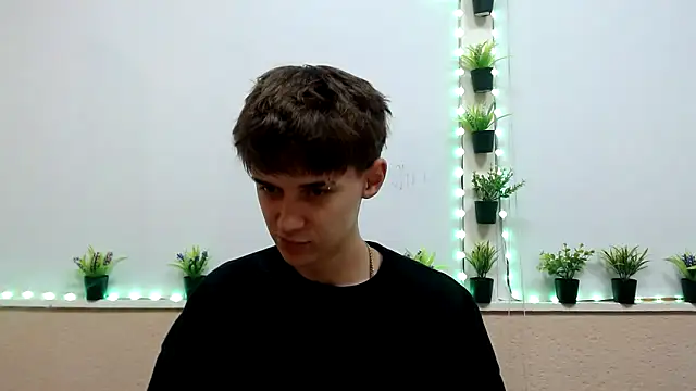 Snapshot of Hoot_Dude_ chatting on October 27, 2:18 pm Hoot Dude  online show from October 27, 2:18 pm