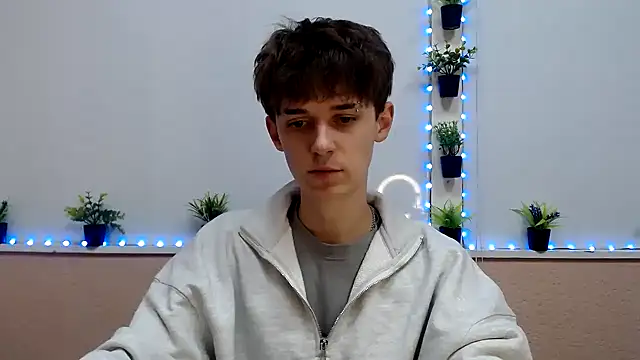 Snapshot of Hoot_Dude_ chatting on November 17, 2:32 pm Hoot Dude online show from November 17, 2:32 pm