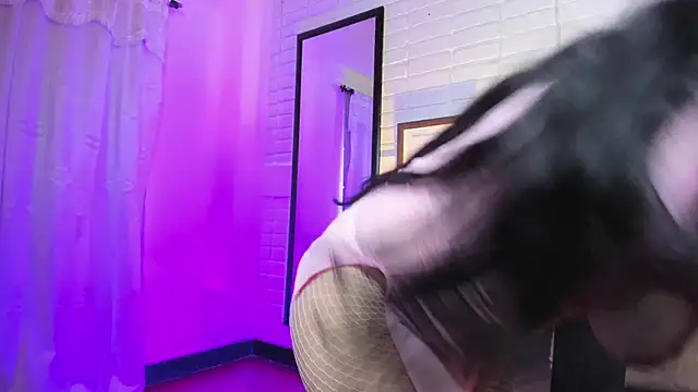 Samantha Fiire online show from November 15, 1:37 pm