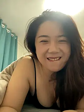 Snapshot of Momo-9988 chatting on November 25, 4:18 pm Momo-9988 online show from November 25, 4:18 pm