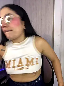Snapshot of liladiamond_ chatting on September 27, 12:22 pm liladiamond online show from September 27, 12:22 pm