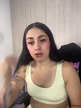 Snapshot of liladiamond_ chatting on October 6, 12:39 pm liladiamond online show from October 6, 12:39 pm
