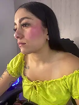 Snapshot of liladiamond_ chatting on October 8, 12:28 pm liladiamond online show from October 8, 12:28 pm