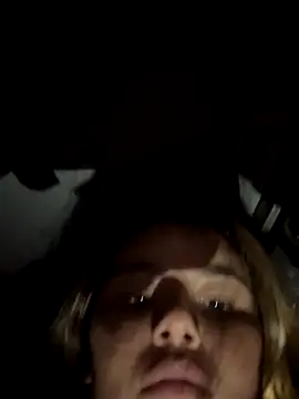 Snapshot of Violettt_hot chatting on October 26, 12:11 am Violettt hot online show from October 26, 12:11 am