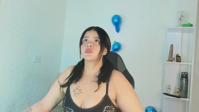 Snapshot of Evelyn_brown8 chatting on October 9, 7:47 pm Evelyn brown8 online show from October 9, 7:47 pm