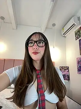 emily  walker online show from February 6, 4:08 am