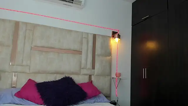 emily  walker online show from November 28, 12:27 pm