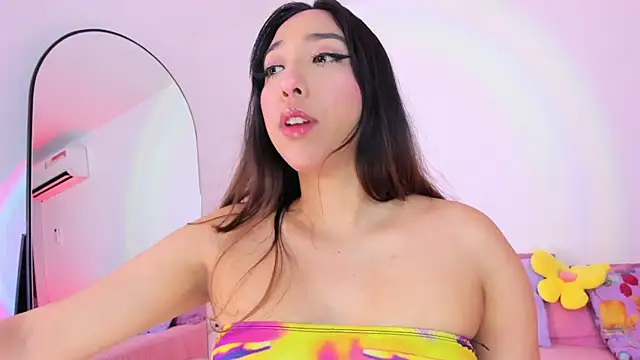 emily  walker online show from July 7, 3:31 am