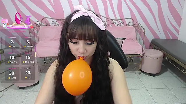 Snapshot of saabrina_ chatting on October 17, 1:13 pm saabrina online show from October 17, 1:13 pm