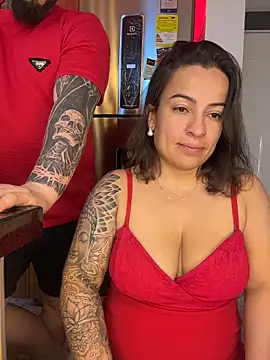 liz and thiago online show from October 12, 1:29 am