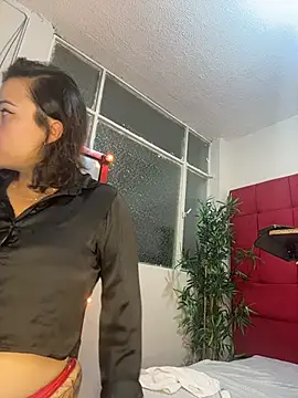 liz and thiago online show from October 3, 9:16 pm