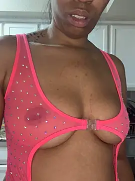 YeahhhitsBreezy online show from March 1, 7:47 pm