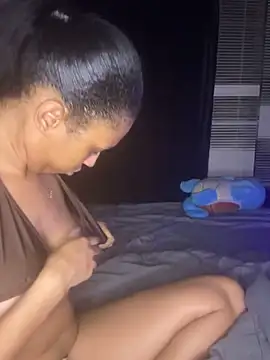 YeahhhitsBreezy online show from February 28, 1:05 am