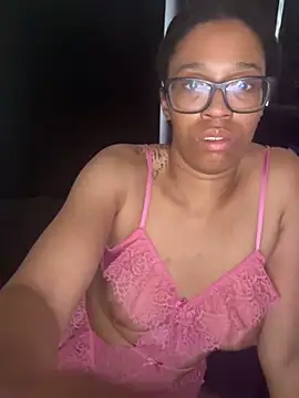 Snapshot of YeahhhitsBreezy chatting on May 2, 9:31 pm YeahhhitsBreezy online show from May 2, 9:31 pm